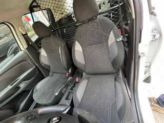 Renault Clio 2015-thumb-11