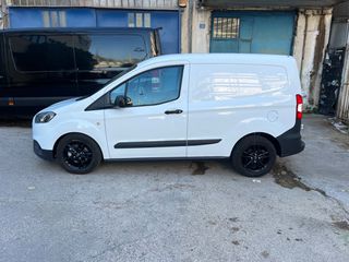 Ford Transit Courier 2018-thumb-3