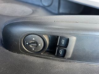 Ford Transit Courier 2018-thumb-14