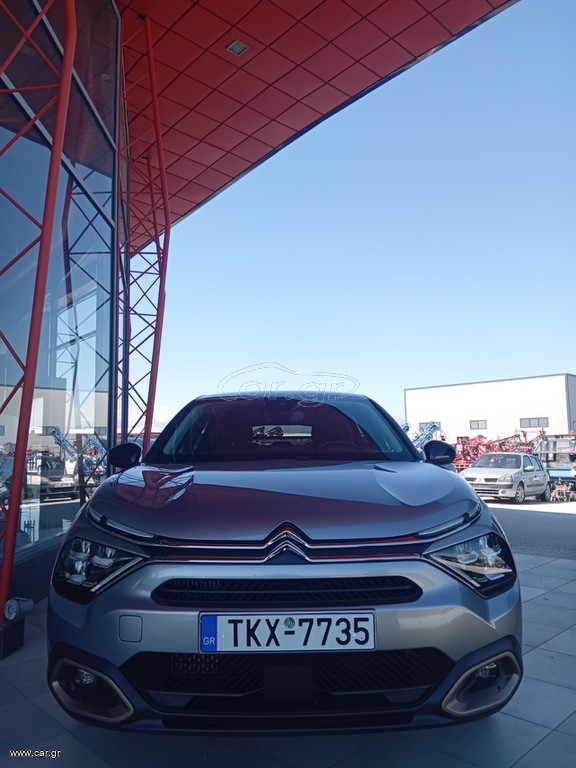 Citroen C4 2023 C-CROSS  SHINE
