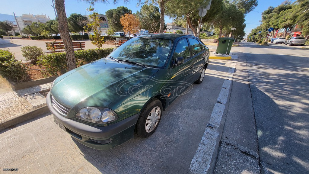 Toyota Avensis 2000