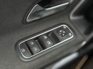 Mercedes-Benz A 250 2021 E AMG LINE-thumb-20
