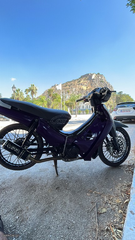 Modenas Kriss II 2004