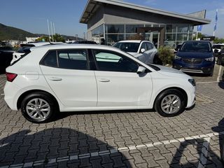 Skoda Fabia 2025 1.0 AUTO DSG 116PS TSI SELECTION-thumb-8