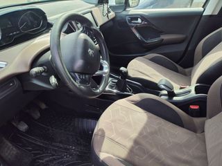 Peugeot 2008 2013-thumb-3