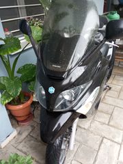 Piaggio XEvo 400 2010