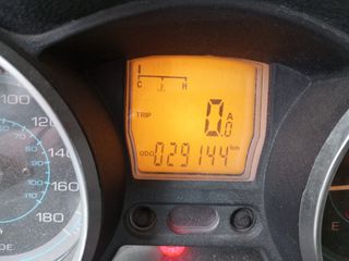 Piaggio XEvo 400 2010-thumb-1