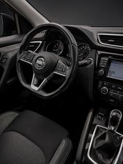 Nissan Qashqai 2018-thumb-6