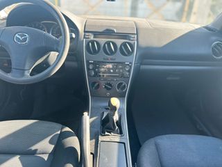 Mazda 6 2004-thumb-2