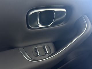 Leapmotor C 10 2026 DESIGN-thumb-13