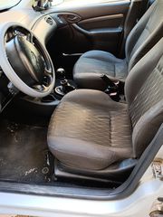 Ford Focus 2003-thumb-2