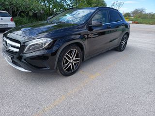 Mercedes-Benz GLA 200 2015 AUTOMATIC-thumb-3