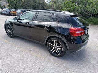 Mercedes-Benz GLA 200 2015 AUTOMATIC-thumb-7
