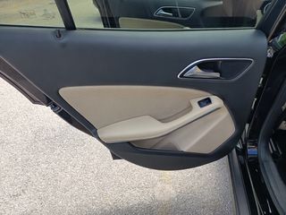 Mercedes-Benz GLA 200 2015 AUTOMATIC-thumb-24