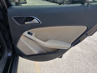 Mercedes-Benz GLA 200 2015 AUTOMATIC-thumb-25