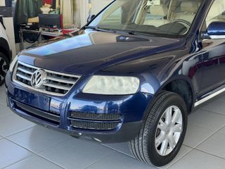 Volkswagen Touareg 2004-thumb-1