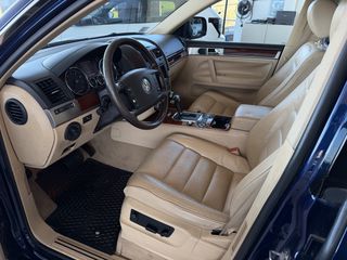 Volkswagen Touareg 2004-thumb-14