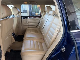 Volkswagen Touareg 2004-thumb-17