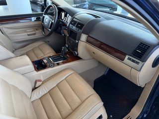 Volkswagen Touareg 2004-thumb-19