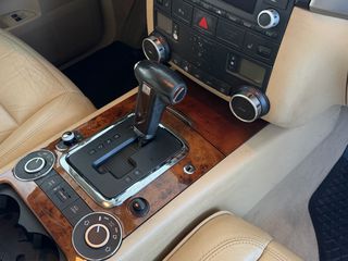 Volkswagen Touareg 2004-thumb-23