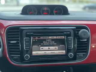 Volkswagen Beetle 2012-thumb-17