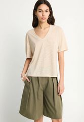 Funky Buddha Γυναικείο T-shirt με V Λαιμόκοψη FBL013-167-04