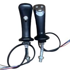 Χειριστήρια Joystick για φορτωτές τύπου Bobcat με 4 κουμπιά