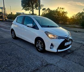 Toyota Yaris 2015-thumb-1