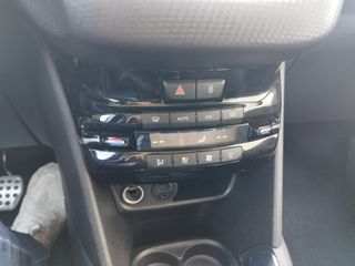 Peugeot 208 2017 GT Line-thumb-13