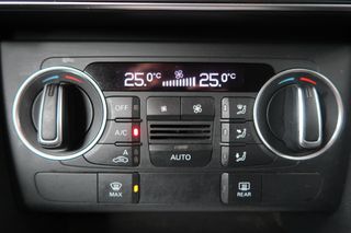 Audi Q3 2017 S-LINE-thumb-16