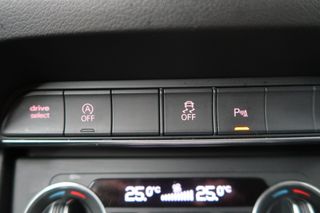 Audi Q3 2017 S-LINE-thumb-17