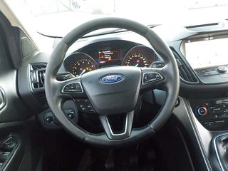 Ford Kuga 2017 BUSINESS-thumb-10