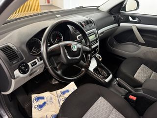 Skoda Octavia 2012 Ελληνικό-thumb-13