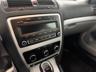 Skoda Octavia 2012 Ελληνικό-thumb-23