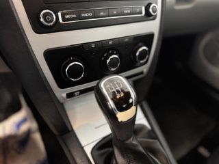 Skoda Octavia 2012 Ελληνικό-thumb-24