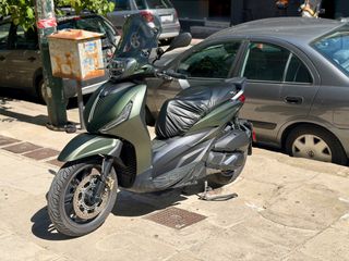 Piaggio Beverly 300 2024