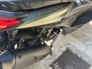 Piaggio Beverly 300 2024-thumb-3