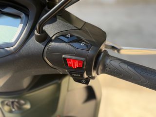 Piaggio Beverly 300 2024-thumb-5