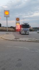 Renault 2008 MAGNUM-thumb-2
