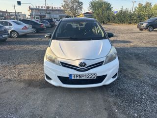Toyota Yaris 2014-thumb-1