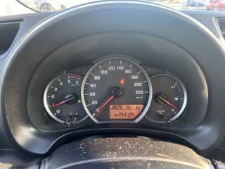Toyota Yaris 2014-thumb-4