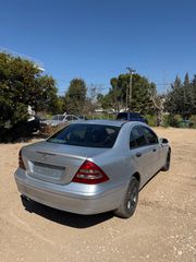 Mercedes-Benz C 200 2004