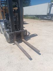 Nissan 2005 YL02A25 2005-thumb-5