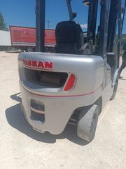 Nissan 2005 YL02A25 2005-thumb-9