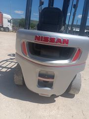 Nissan 2005 YL02A25 2005-thumb-10