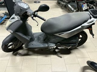Kymco Agility 125 2006-thumb-1