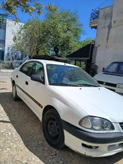 Toyota Avensis 2000