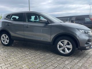 Nissan Qashqai 2020-thumb-5