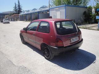 Toyota Starlet 1998-thumb-11