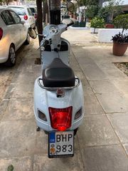 Vespa GTS 300 2010-thumb-3